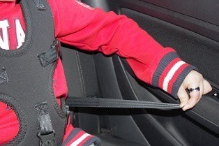 DRFLYSD Ajusteur de ceinture de sécurité pour voiture pour enfant (orange)  : : Auto